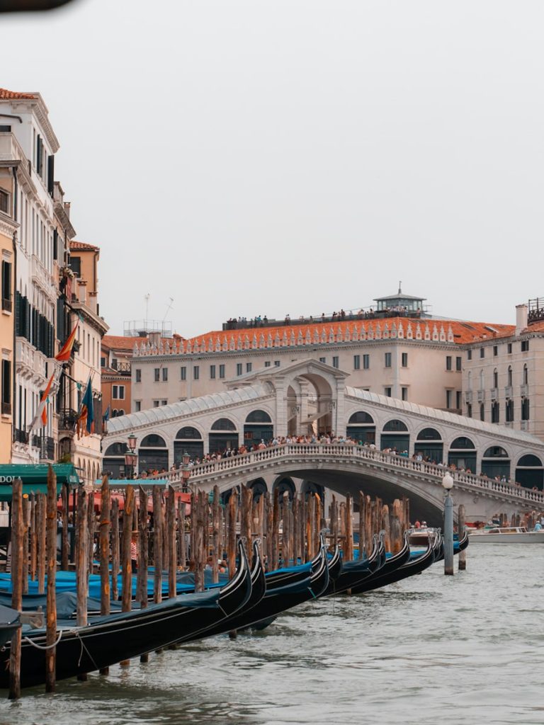 Top 15 things to do in Venice- Venice ultimate guide Rialto Bridge