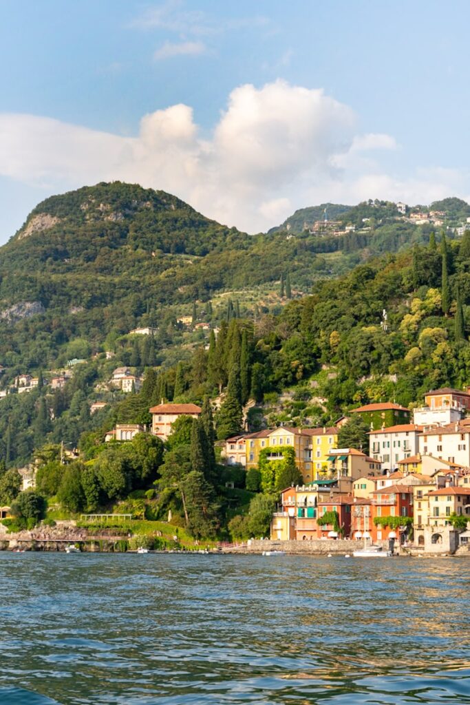 boat trips around lake como