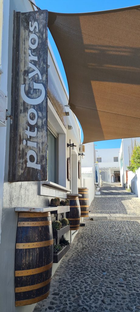 3 days in Santorini Itinerary