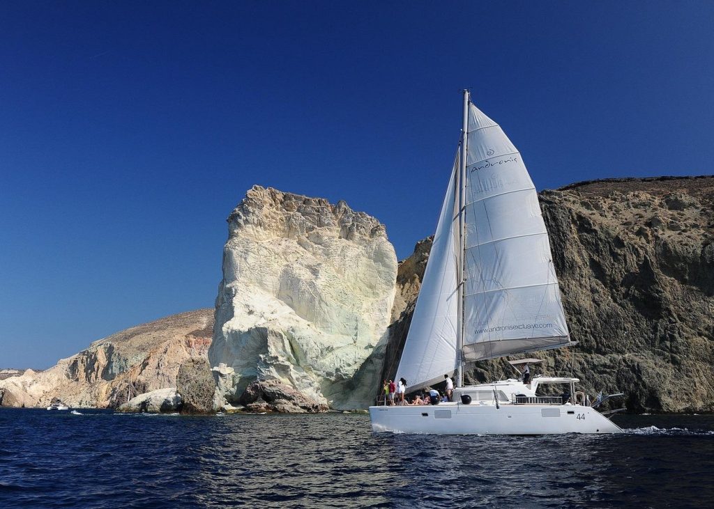 5 Best Santorini Catamaran Cruises: Top Tours for Every Budget